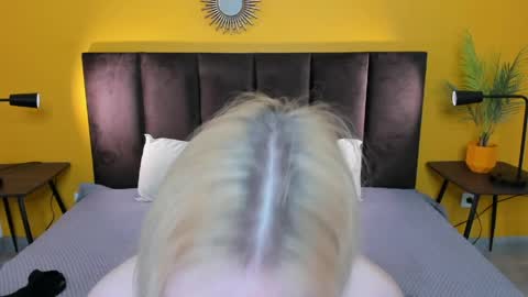 ruthbryant online show from May 16, 2:08 am