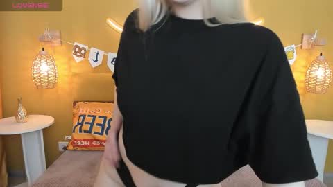 ruthbryant online show from September 26, 2:19 am