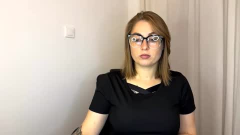Snapshot of ruthless_111 chatting on September 13, 6:43 pm Nika online show from September 13, 6:43 pm