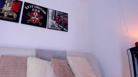 Ryan  online show from April 11, 7:45 am