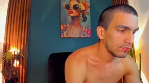 Ryan independent model online show from October 13, 4:31 pm