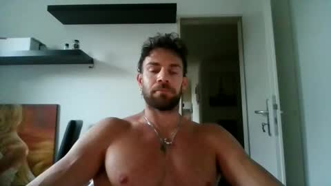 Snapshot of ryan_fit100 chatting on September 21, 4:44 pm ryan_fit100 online show from September 21, 4:44 pm