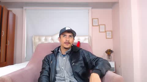 Snapshot of ryan_maxy chatting on February 25, 12:27 pm ryan online show from February 25, 12:27 pm