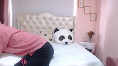 Snapshot of ryan_maxy chatting on February 3, 7:21 pm ryan online show from February 3, 7:21 pm