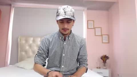 Snapshot of ryan_maxy chatting on January 21, 12:29 pm ryan online show from January 21, 12:29 pm