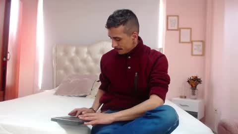 Snapshot of ryan_maxy chatting on February 1, 1:09 pm ryan online show from February 1, 1:09 pm