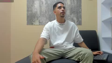 Ryan online show from November 4, 3:02 pm