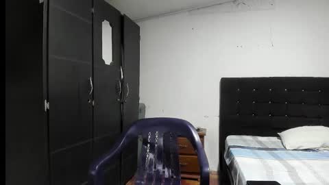 ryan_xc1 online show from October 29, 3:19 am