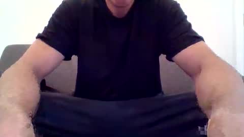 ryand066 online show from April 28, 11:20 pm