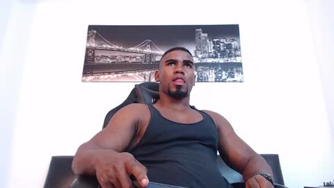 Instagram  Ryandwrn online show from February 21, 3:42 am