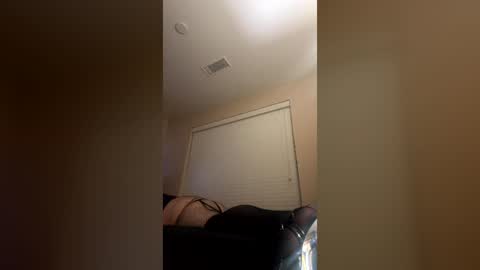 ryanlovesfishnets online show from July 20, 7:33 am