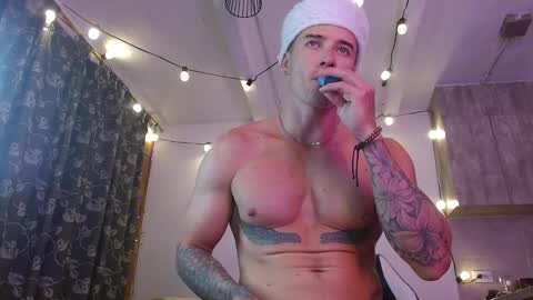 Ryan Blue ig ryannblue online show from December 21, 3:36 am