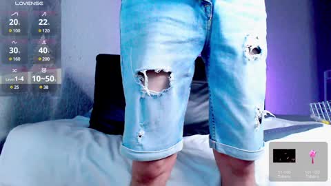 Ryannhill  online show from December 6, 5:25 am