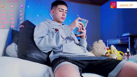 Ryannhill  online show from September 15, 7:43 am