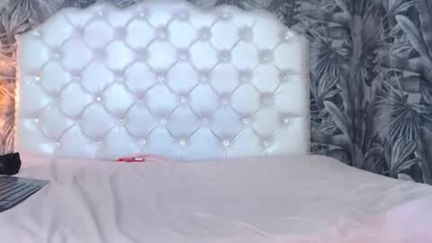 rylierouse online show from October 18, 12:53 pm