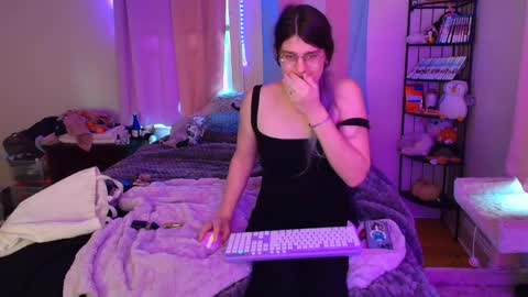 Ryn Michele online show from May 12, 11:58 pm