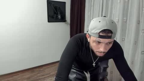 s1nmaster online show from November 1, 8:30 pm