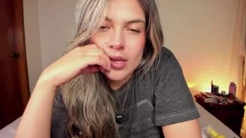 Leslie Beltrn online show from April 3, 4:52 am