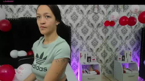 Snapshot of saara_brown chatting on February 11, 12:36 pm Saara Brown online show from February 11, 12:36 pm