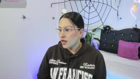 saaya_tay online show from October 28, 3:07 am