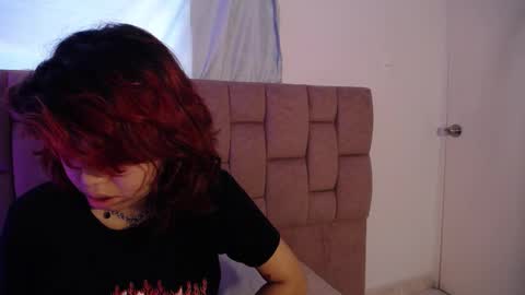 Snapshot of sabinamerchetti_ chatting on December 4, 6:33 pm Sabina Merchetti online show from December 4, 6:33 pm