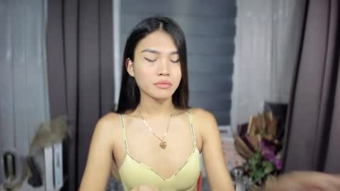 Nadine online show from November 8, 3:26 pm