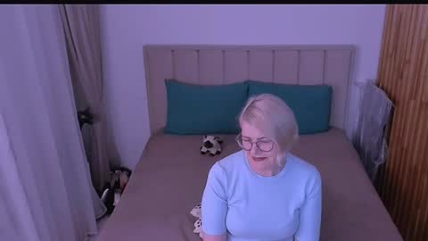 Sabrina MacMarren online show from April 24, 6:21 pm