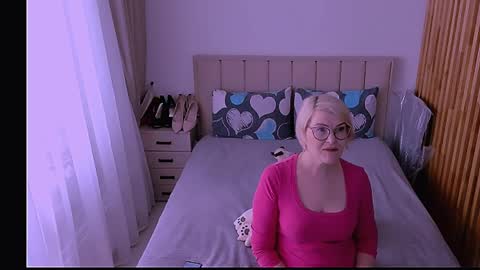 Sabrina MacMarren online show from May 10, 10:10 am