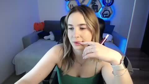 Sabrina Violet online show from January 27, 9:13 am