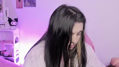 Ig  online show from November 1, 1:32 pm