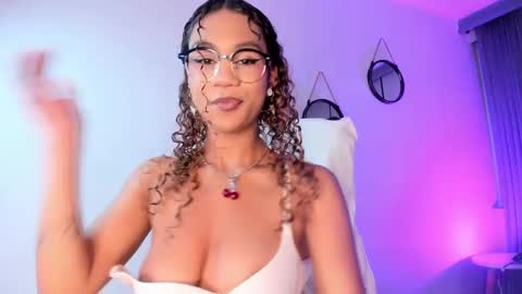 Sophie online show from February 25, 9:37 pm