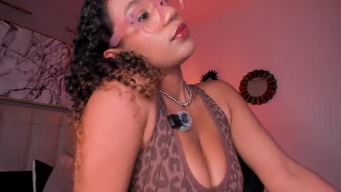 Sophie online show from May 6, 6:52 am