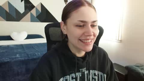Snapshot of sadierenee96 chatting on March 6, 8:16 pm Sadie Renee online show from March 6, 8:16 pm