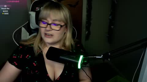 Saelihn online show from December 10, 10:47 pm