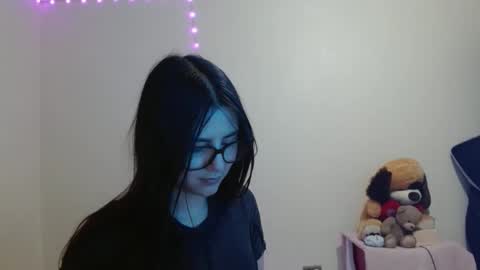 Sahaliefox  online show from October 5, 11:01 pm