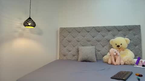 S A H M A N T A   R O S E online show from February 22, 4:38 am