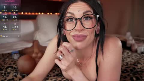 saintjade online show from November 23, 4:21 am