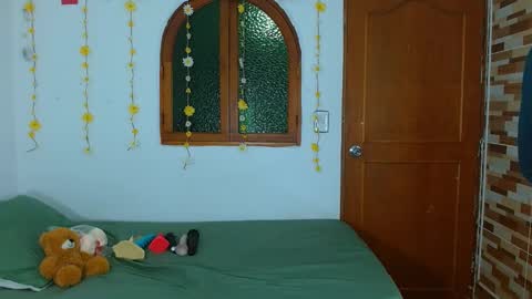 crisma online show from October 7, 3:24 am