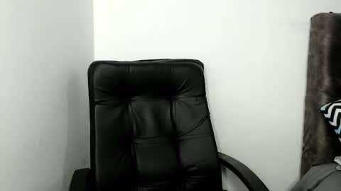 Sarah online show from December 18, 11:55 pm