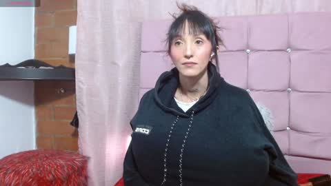 Sakura Skinny online show from December 10, 1:11 pm