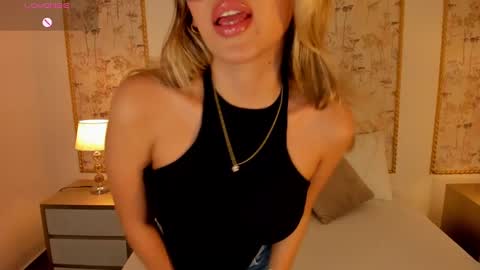 S A L I H A online show from October 28, 2:34 am