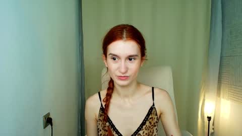 Snapshot of sallybiscuit chatting on February 6, 10:36 am Sally online show from February 6, 10:36 am