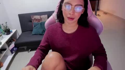 sallymaddoxx online show from December 15, 7:02 am