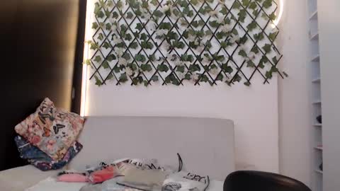 Snapshot of salome_010 chatting on September 13, 3:58 pm Salome online show from September 13, 3:58 pm