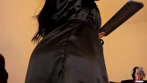 Snapshot of salomekross_ chatting on February 9, 7:48 am Salome Kross online show from February 9, 7:48 am