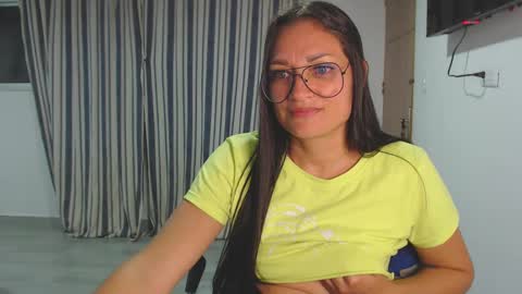 Snapshot of salomesaints chatting on February 14, 4:04 am salome online show from February 14, 4:04 am