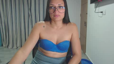 Snapshot of salomesaints chatting on February 21, 12:38 am salome online show from February 21, 12:38 am