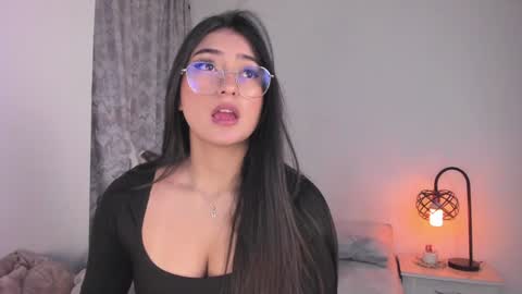 Snapshot of saloo_ chatting on December 14, 2:00 pm Salo online show from December 14, 2:00 pm