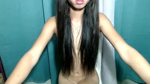 Snapshot of salsallera69x chatting on January 25, 6:57 pm salsallera69x online show from January 25, 6:57 pm