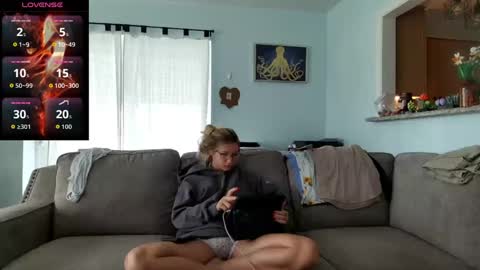 Salty Captain 69  Hat Girl 69 online show from September 23, 1:49 pm